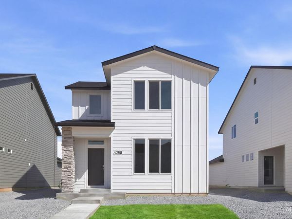 4290 N Camp Creek Ave, Meridian, ID 83646
