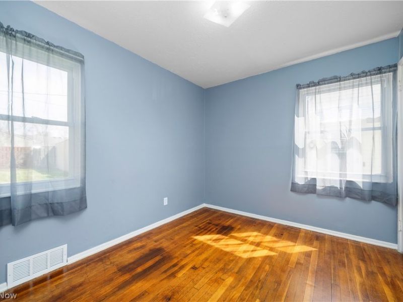 13704 Elsetta Avenue, Cleveland, OH 44135 Photo 11