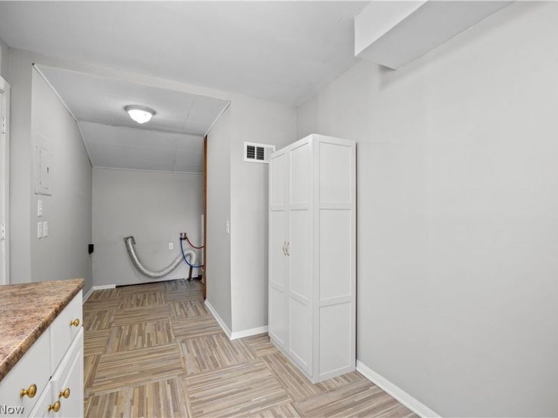 13704 Elsetta Avenue, Cleveland, OH 44135 Photo 22