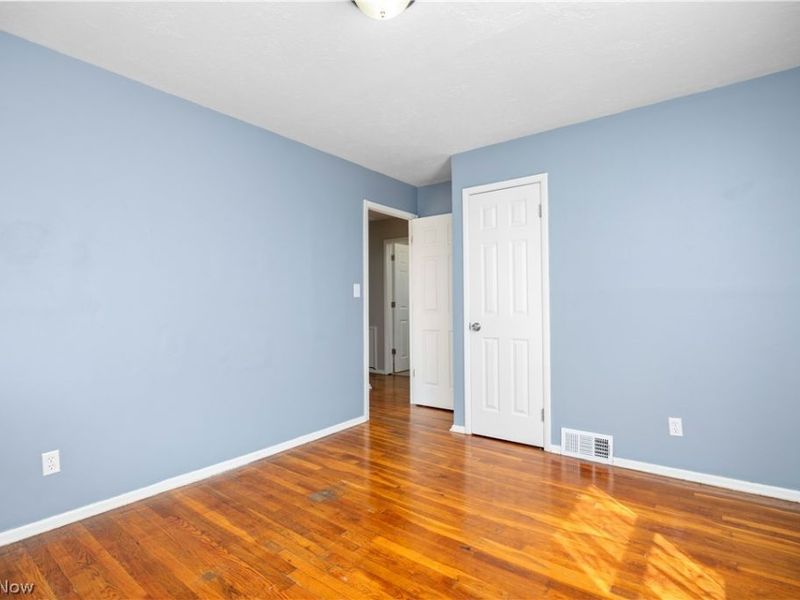 13704 Elsetta Avenue, Cleveland, OH 44135 Photo 9