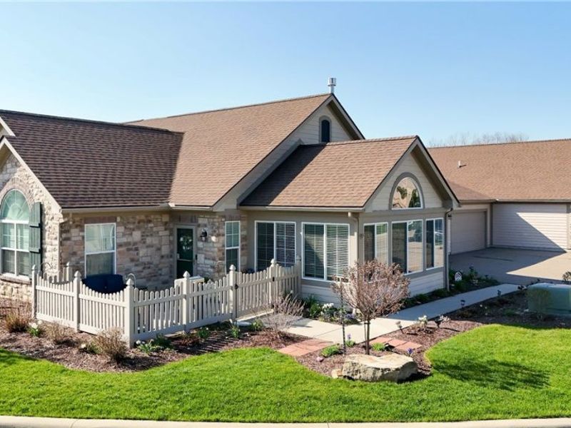 1954 Fairways Drive, Streetsboro, OH 44241 Photo 2