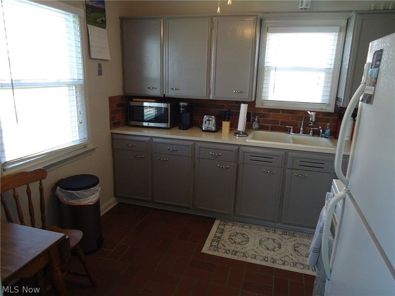 318 Van Buren Avenue, Cuyahoga Falls, OH 44221 Photo 10