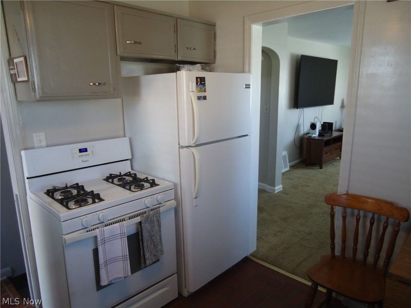 318 Van Buren Avenue, Cuyahoga Falls, OH 44221 Photo 9