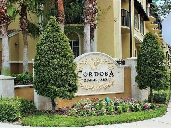 5238 W KENNEDY BOULEVARD , TAMPA, FL 33609