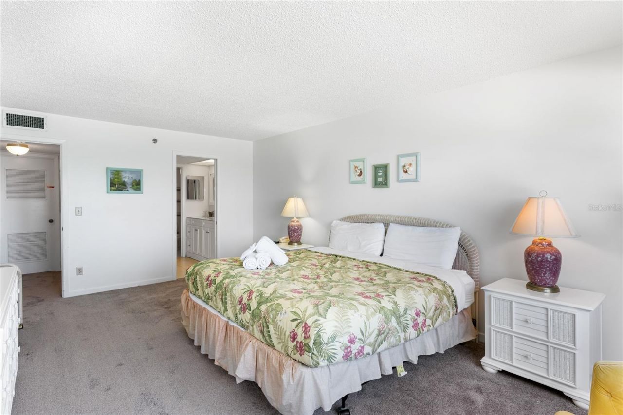 900 Gulf Boulevard, Unit 702, Indian Rocks Beach, FL 33785 Photo