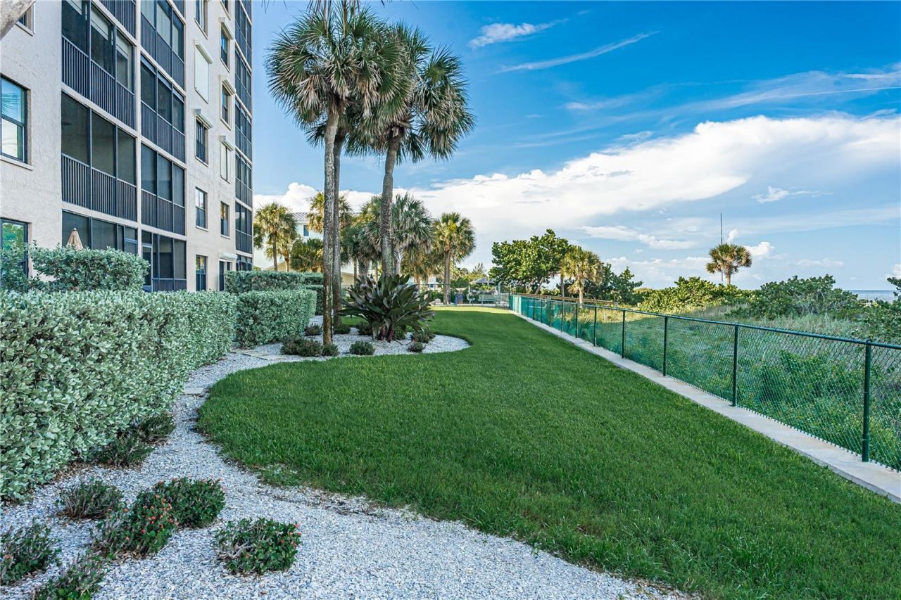 900 Gulf Boulevard, Unit 702, Indian Rocks Beach, FL 33785 Photo