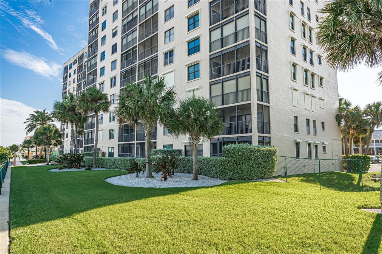 900 Gulf Boulevard, Unit 702, Indian Rocks Beach, FL 33785 Photo