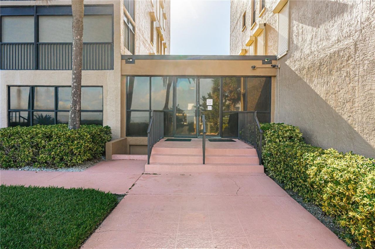 900 Gulf Boulevard, Unit 702, Indian Rocks Beach, FL 33785 Photo
