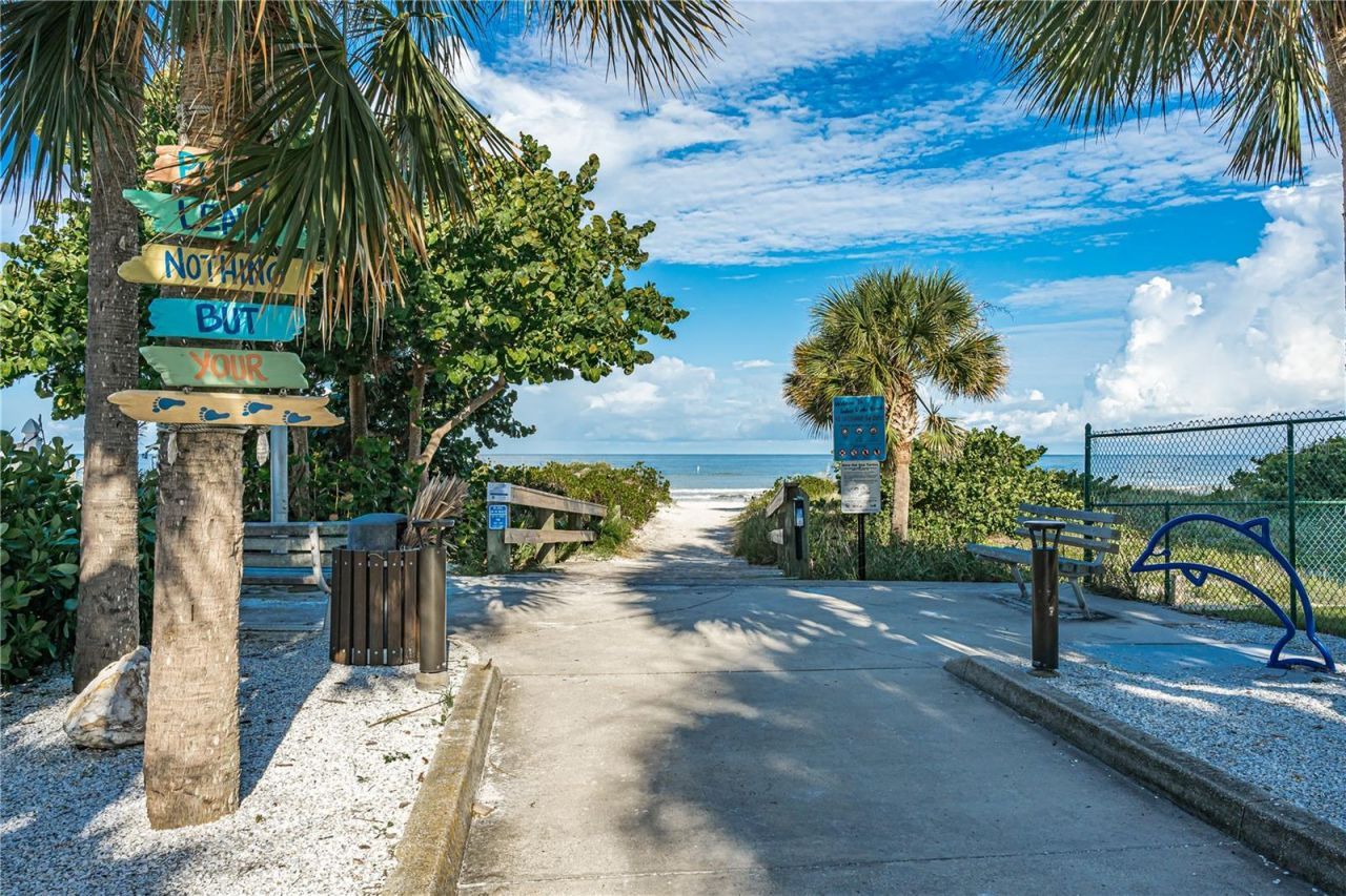 900 Gulf Boulevard, Unit 702, Indian Rocks Beach, FL 33785 Photo