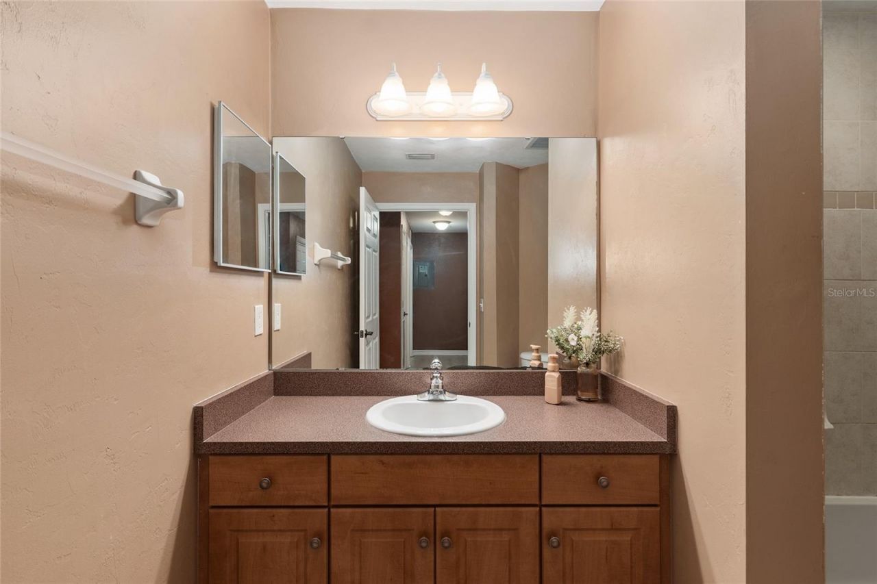 4215 SW 31st Drive, Unit 204, Gainesville, FL 32608 Photo