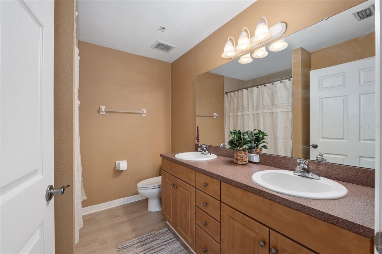 4215 SW 31st Drive, Unit 204, Gainesville, FL 32608 Photo
