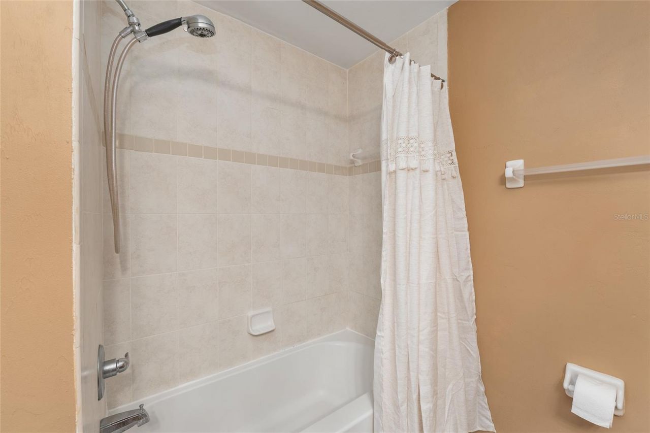 4215 SW 31st Drive, Unit 204, Gainesville, FL 32608 Photo