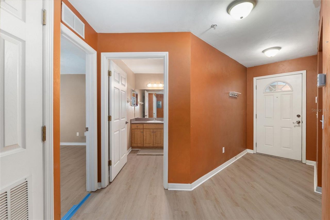 4215 SW 31st Drive, Unit 204, Gainesville, FL 32608 Photo