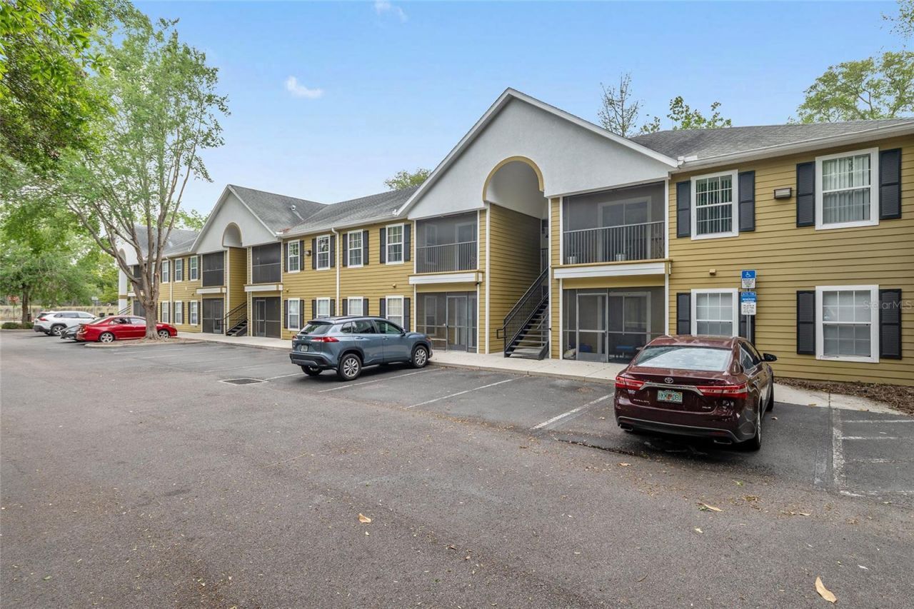 4215 SW 31st Drive, Unit 204, Gainesville, FL 32608 Photo
