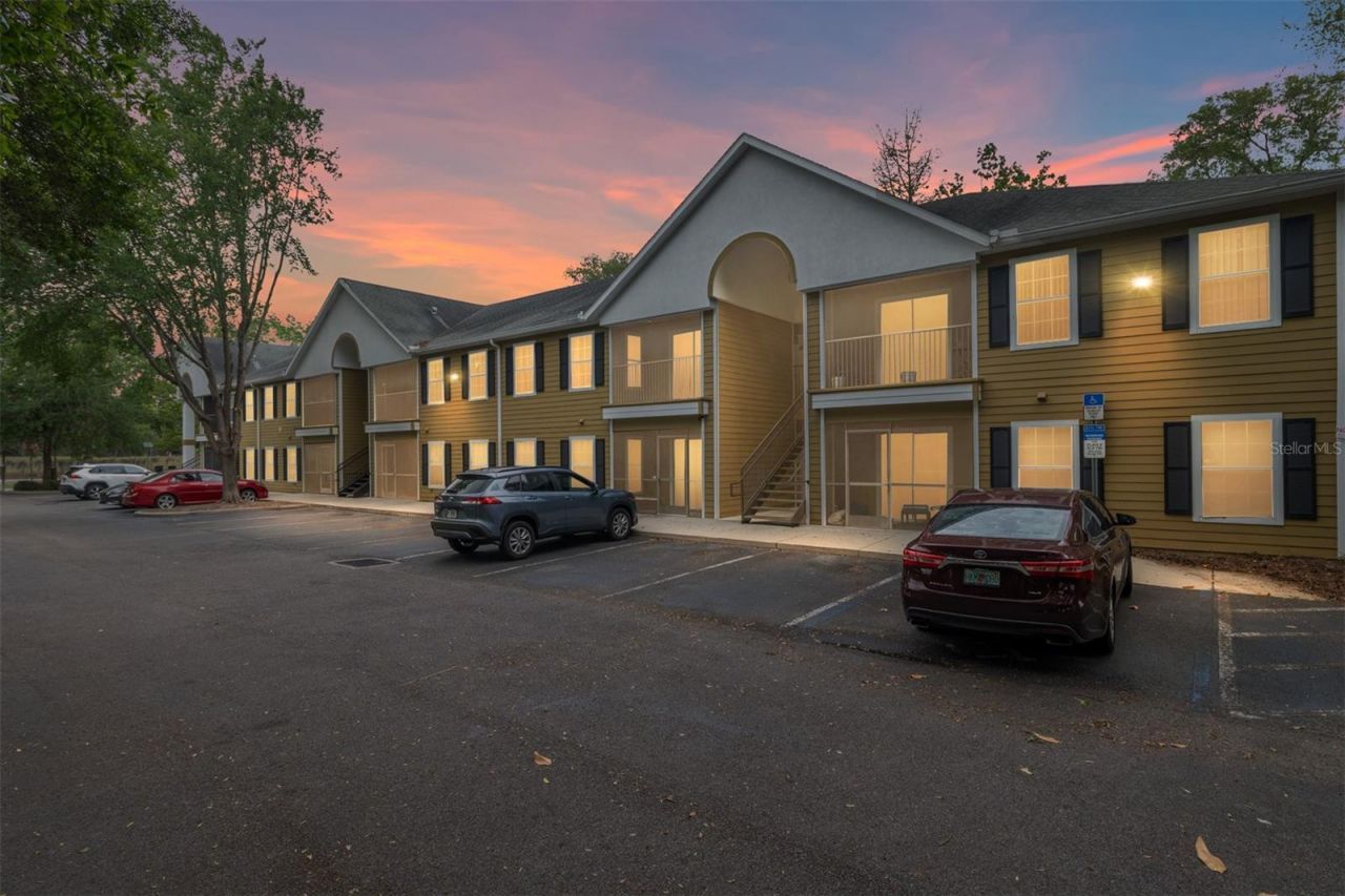 4215 SW 31st Drive, Unit 204, Gainesville, FL 32608 Photo