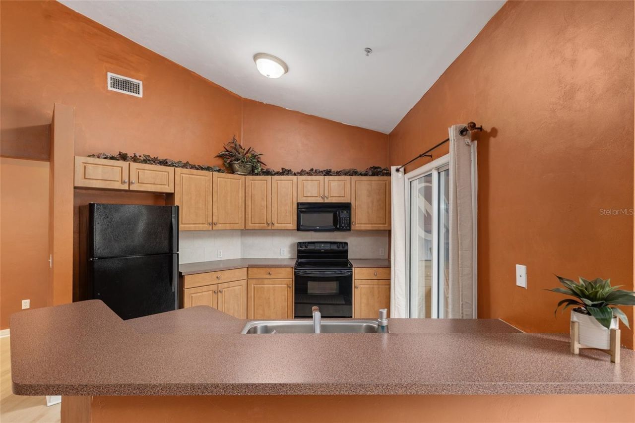 4215 SW 31st Drive, Unit 204, Gainesville, FL 32608 Photo