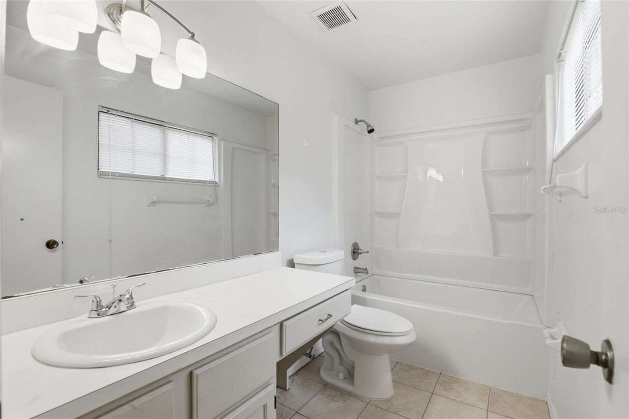 826 SW 57th Terrace , Unit 120Q, Gainesville, FL 32607 Photo