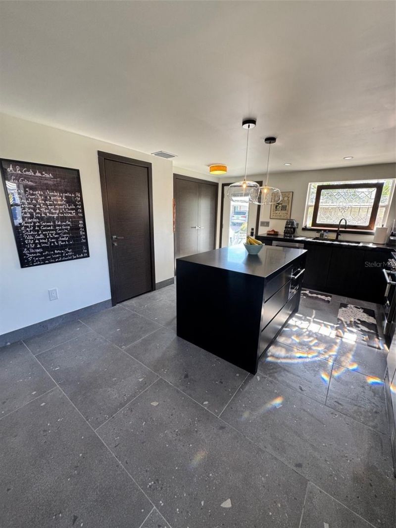 541 Spanish Drive N, Longboat Key, FL 34228 Photo