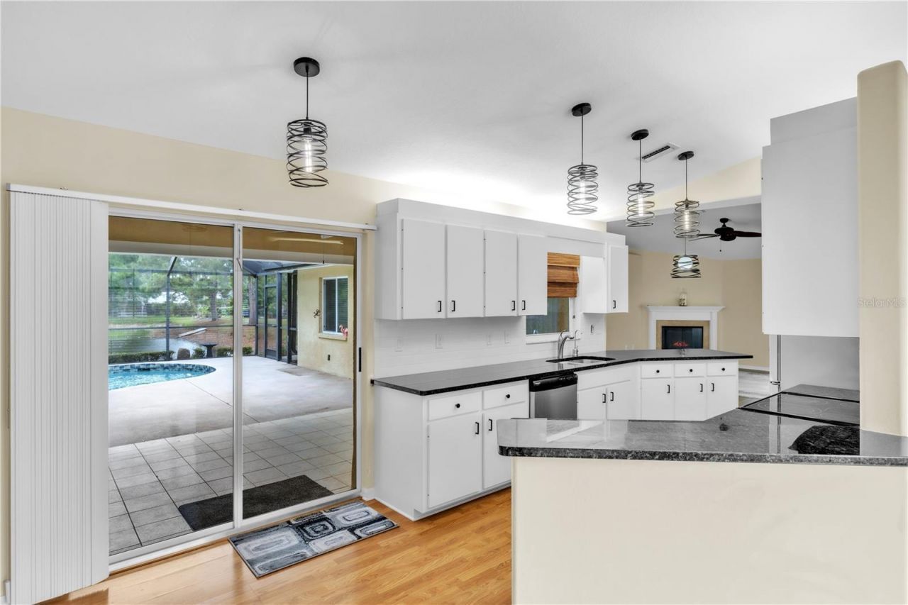 2114 49th Avenue E, Bradenton, FL 34203 Photo