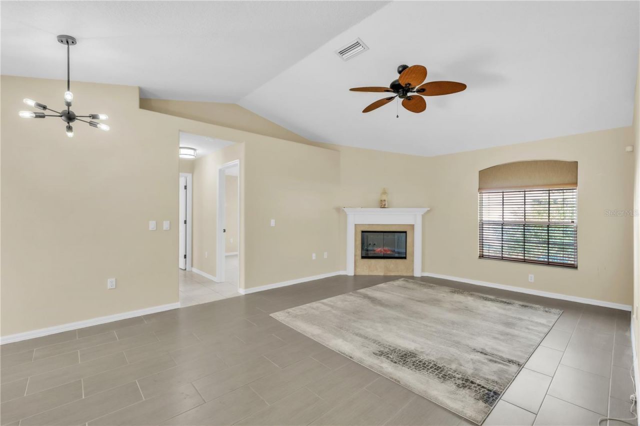 2114 49th Avenue E, Bradenton, FL 34203 Photo