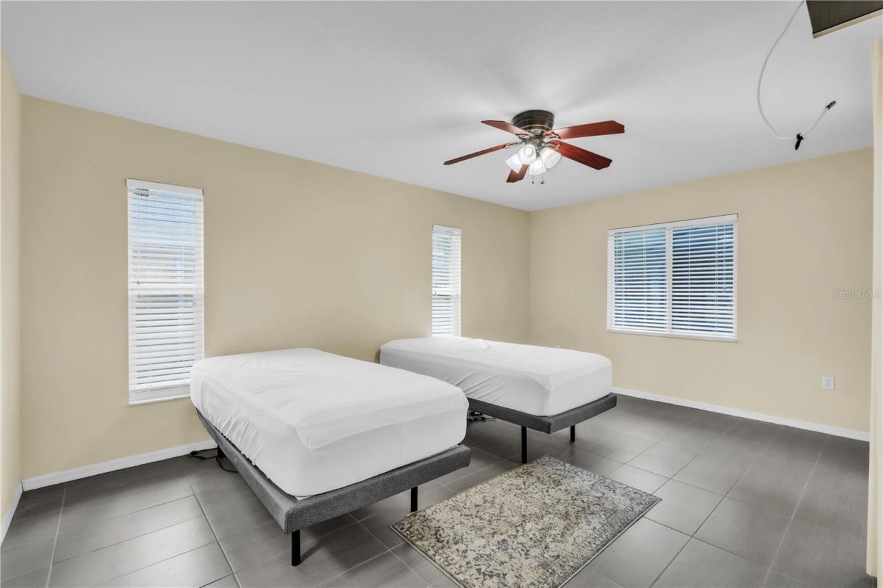 2114 49th Avenue E, Bradenton, FL 34203 Photo