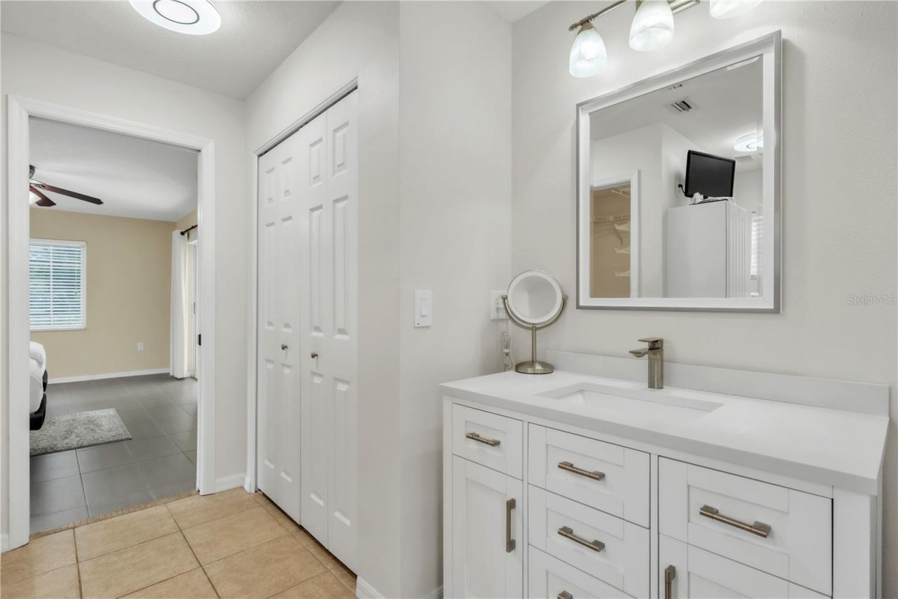 2114 49th Avenue E, Bradenton, FL 34203 Photo