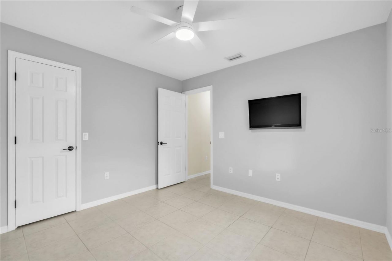 2114 49th Avenue E, Bradenton, FL 34203 Photo