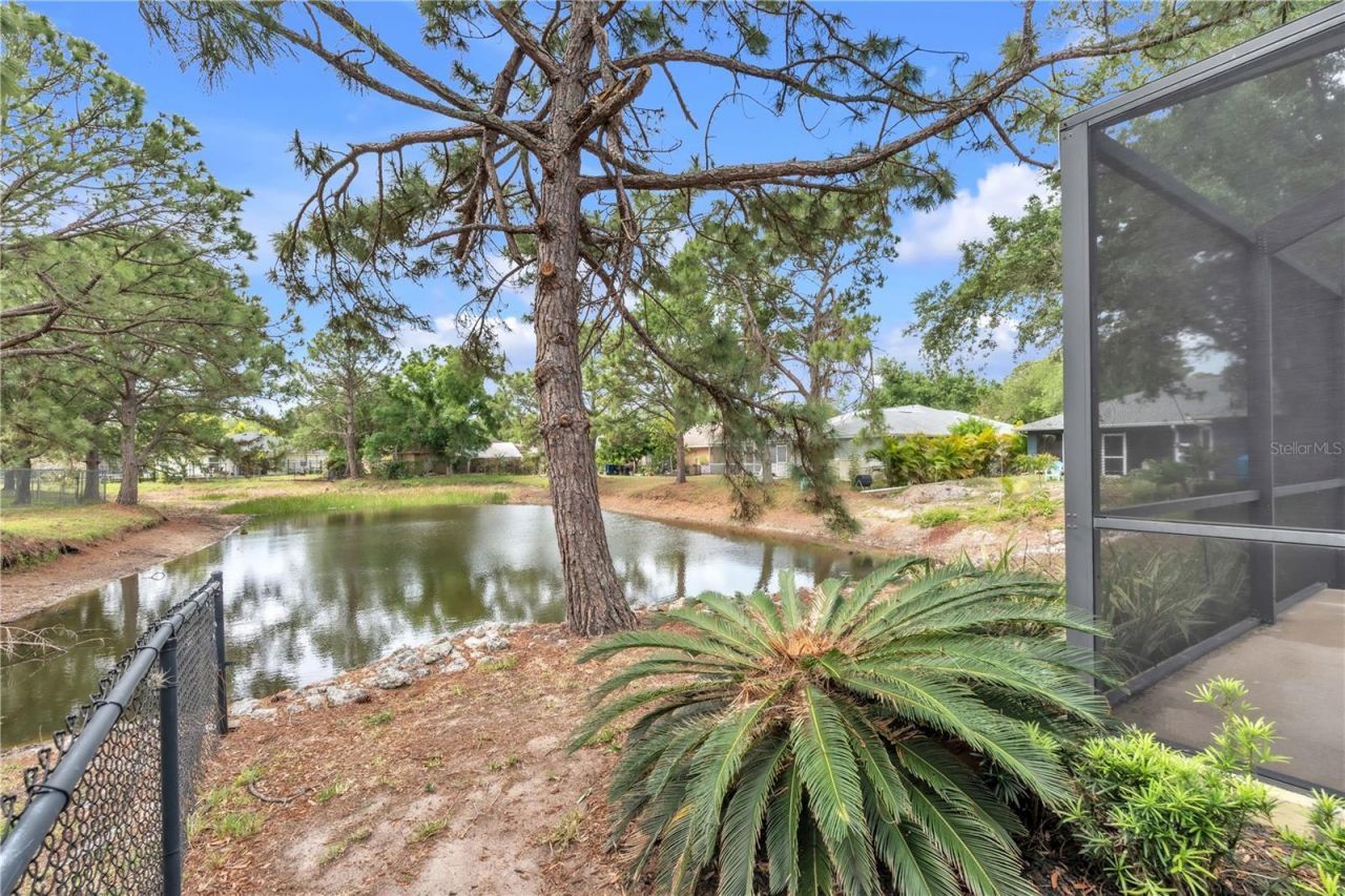 2114 49th Avenue E, Bradenton, FL 34203 Photo