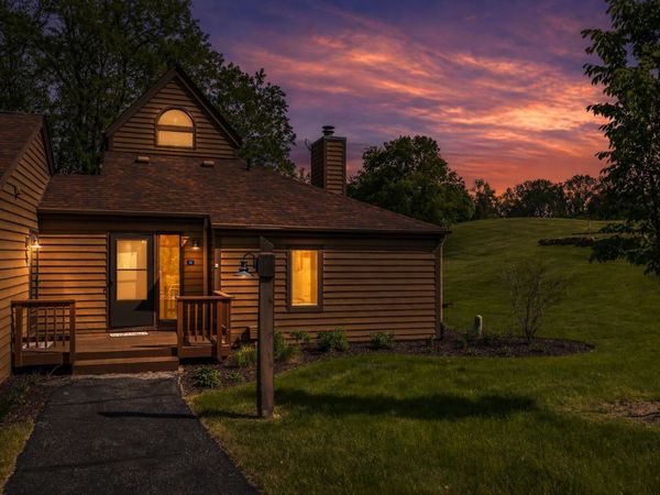 10 Farmstead Drive, GALENA, IL 61036