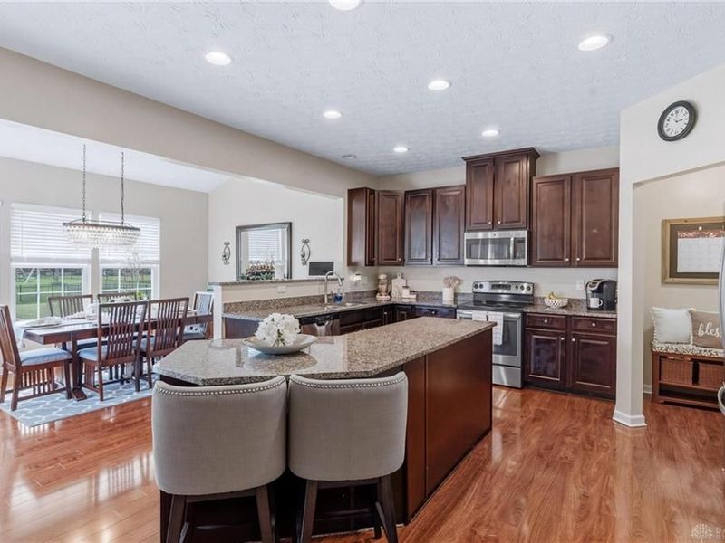 9755 Crooked Creek Drive, Centerville, OH 45458 Photo 13