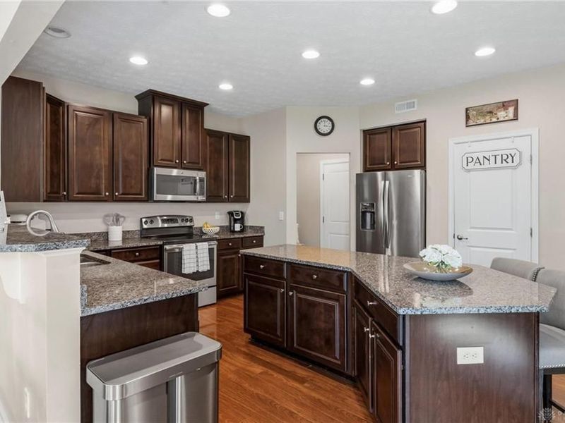 9755 Crooked Creek Drive, Centerville, OH 45458 Photo 14