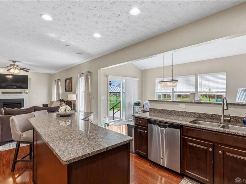 9755 Crooked Creek Drive, Centerville, OH 45458 Photo 15