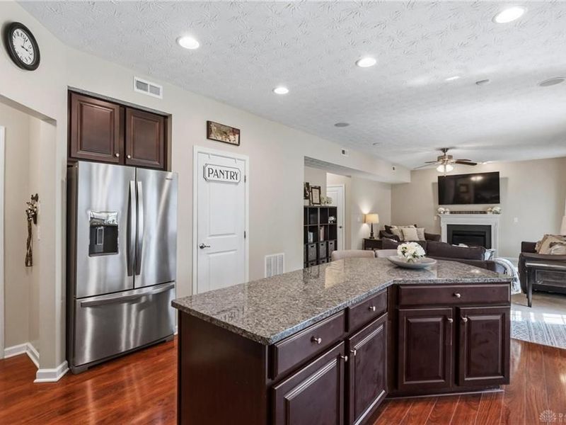 9755 Crooked Creek Drive, Centerville, OH 45458 Photo 16