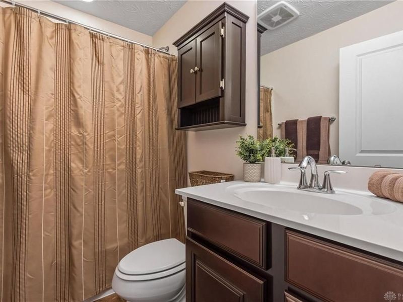 9755 Crooked Creek Drive, Centerville, OH 45458 Photo 24