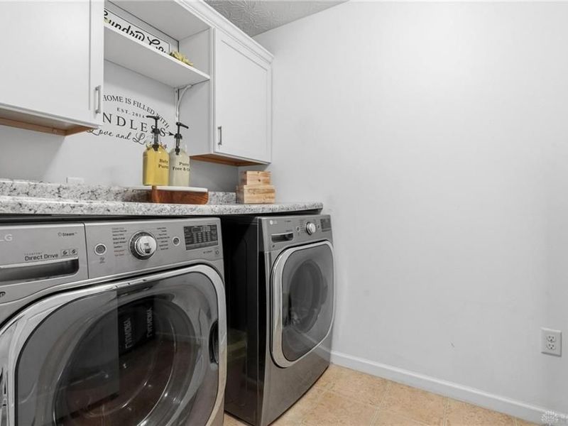 9755 Crooked Creek Drive, Centerville, OH 45458 Photo 27