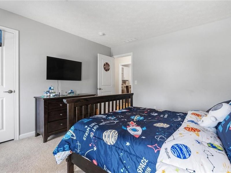 9755 Crooked Creek Drive, Centerville, OH 45458 Photo 30