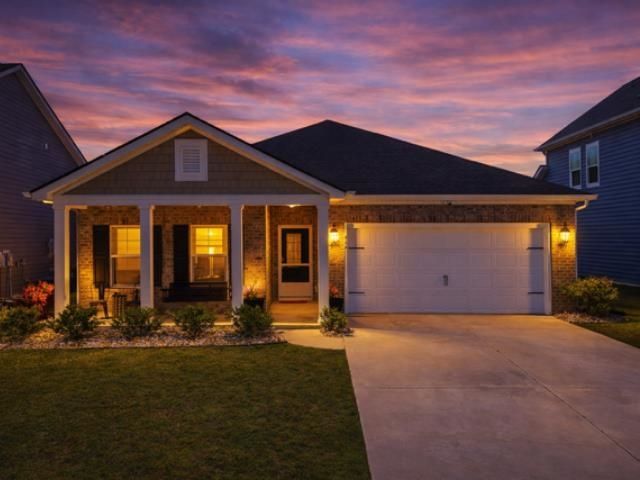 464 Harbison Circle Photo 2