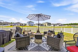 464 Harbison Circle photo 4