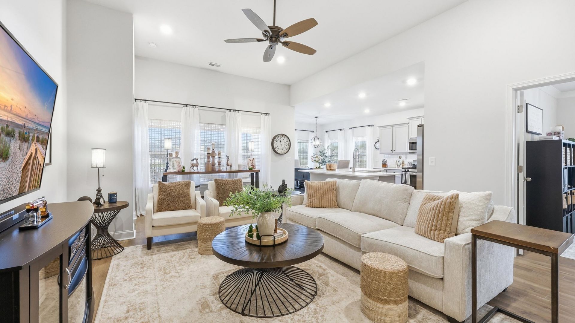 464 Harbison Circle Photo 9