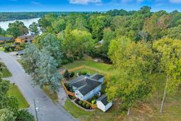 1008 Jones Road photo 4