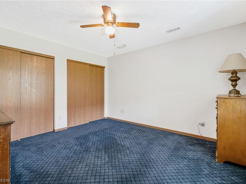 305 Holly Place, Barberton, OH 44203 Photo 15