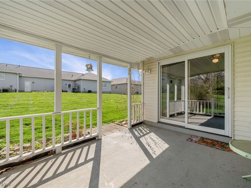 305 Holly Place, Barberton, OH 44203 Photo 27