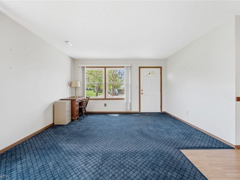 305 Holly Place, Barberton, OH 44203 Photo 3