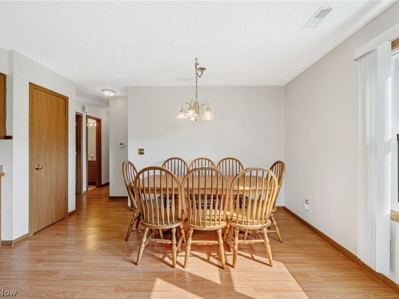 305 Holly Place, Barberton, OH 44203 Photo 8