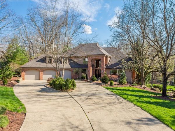 79 Alexander Dr, Canonsburg, PA 15317