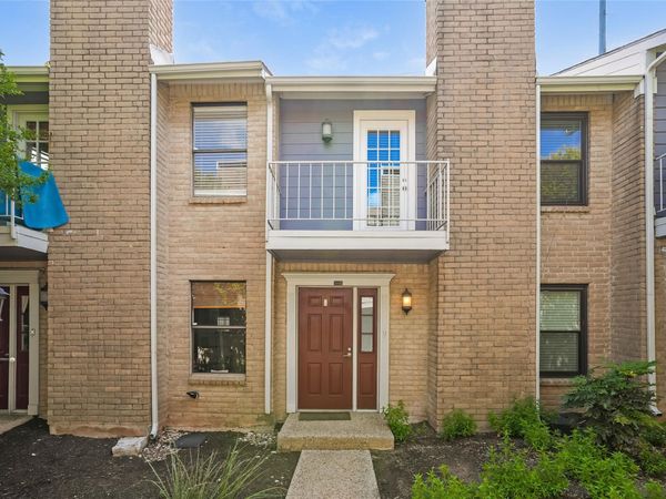 810 Banister LN, Unit 806, Austin, TX 78704