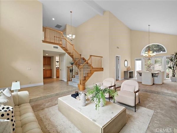 2811 N Roxbury, Orange, CA 92867