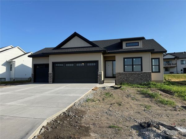 1290 Osage Lane, North Liberty, IA 52317