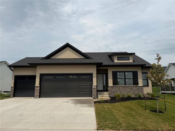 1290 Osage Lane, North Liberty, IA 52317