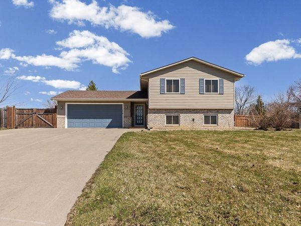 15635 Hallmark Path, Apple Valley, MN 55124
